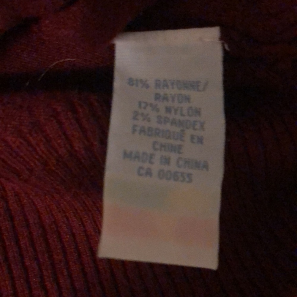 Small Lightweight Sweater - Picture 5 of 8